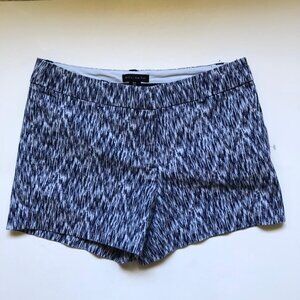 Willi Smith, Size 6, stretchy, blue and white, abstract pattern, short shorts